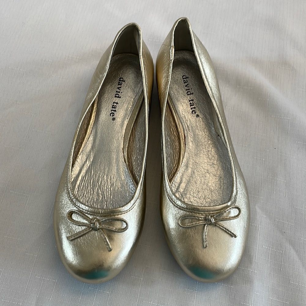 DAVID TATE LEATHER GOLD BALLET FLATS.  NEW